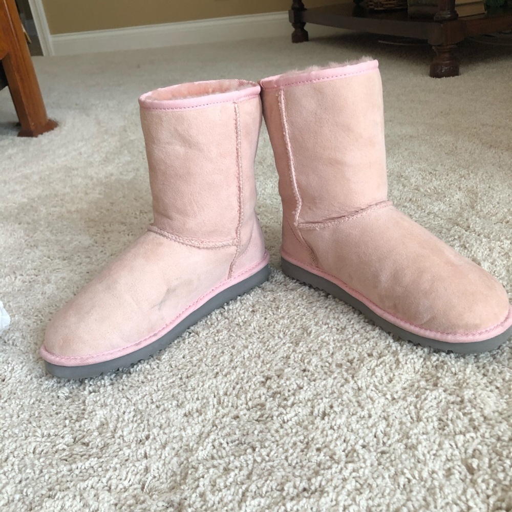 UGGS